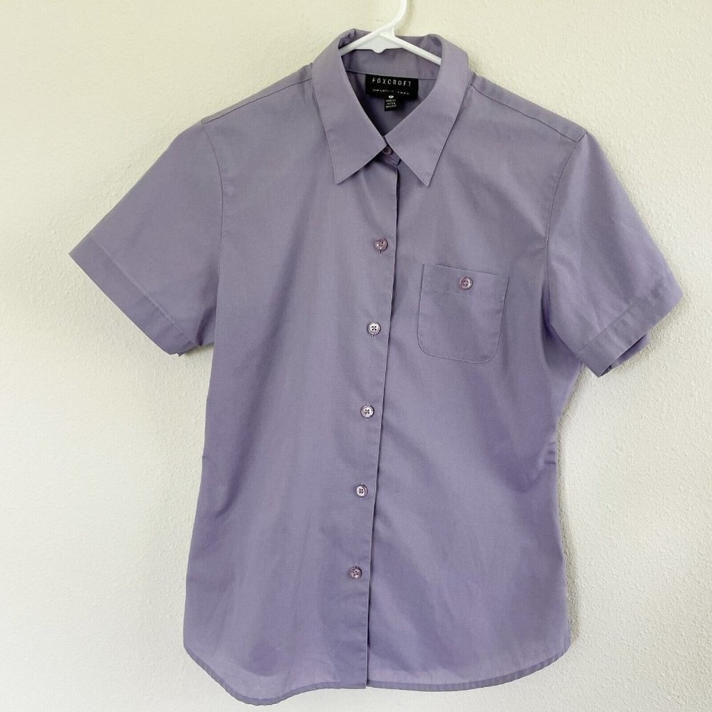 Foxcroft  Taylored shirt,8 petite, light Purple, Wrinkle Free Shaped Fit EUC
